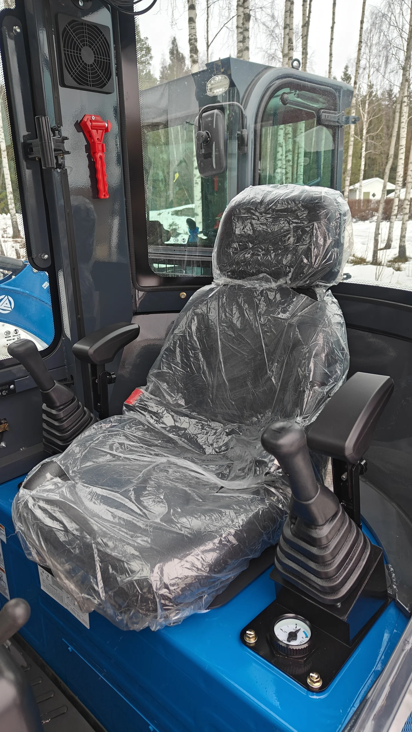 Minigrävare Rippa R10 ECO gytt med värme - Stol och joysticks Minigrävare 1 ton Rippa R10 ECO gytt med värme - Stol och joysticks