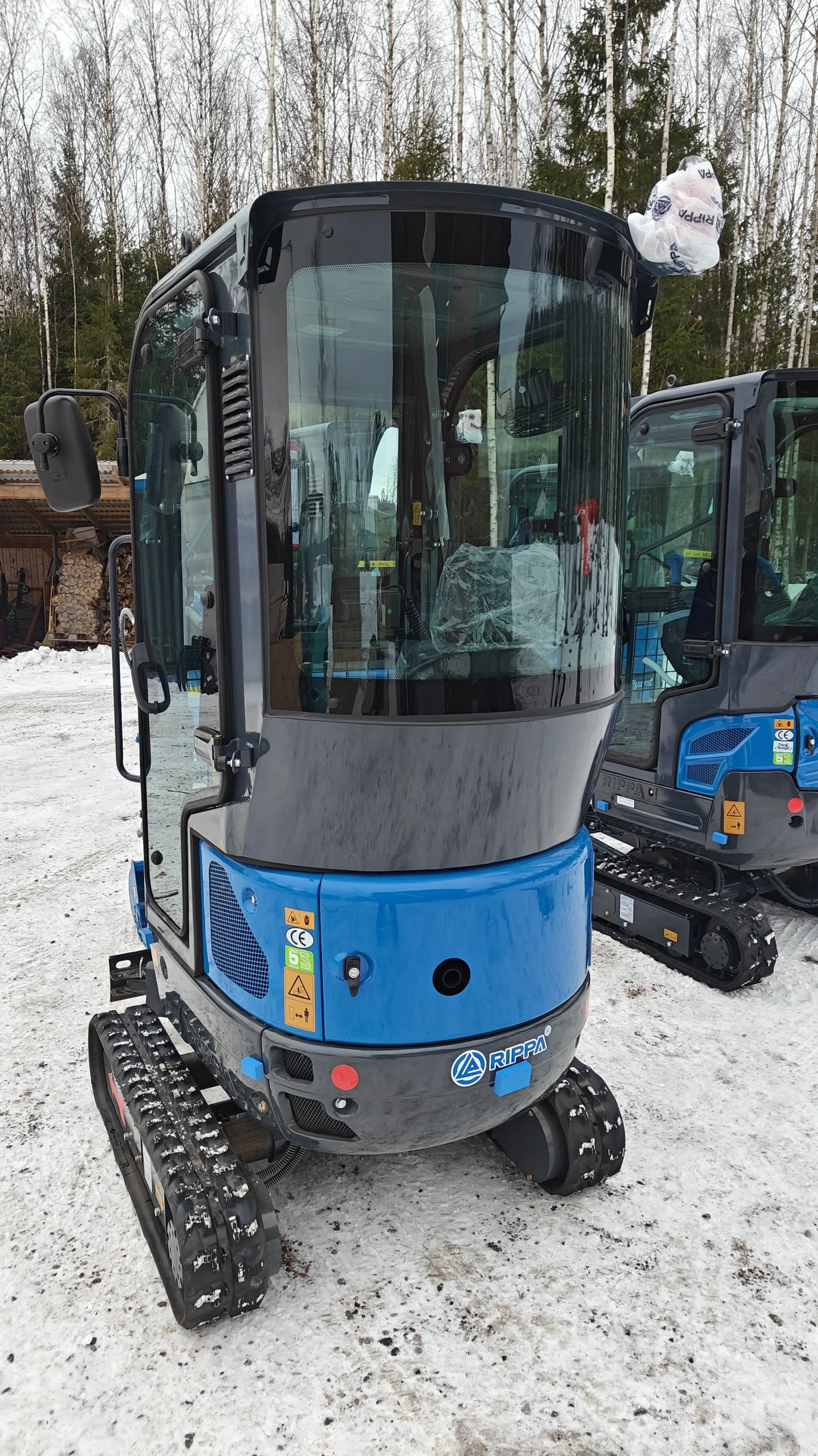 Minigrävare 1 ton Rippa R10 ECO 2026, hytt med värme. Minigrävare 1 ton Rippa R10 ECO 2026, hytt med värme.