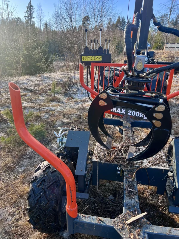 Griplastarvagn-skogsvagn 1500 kg underlätta transport och hantering av timmer och virke